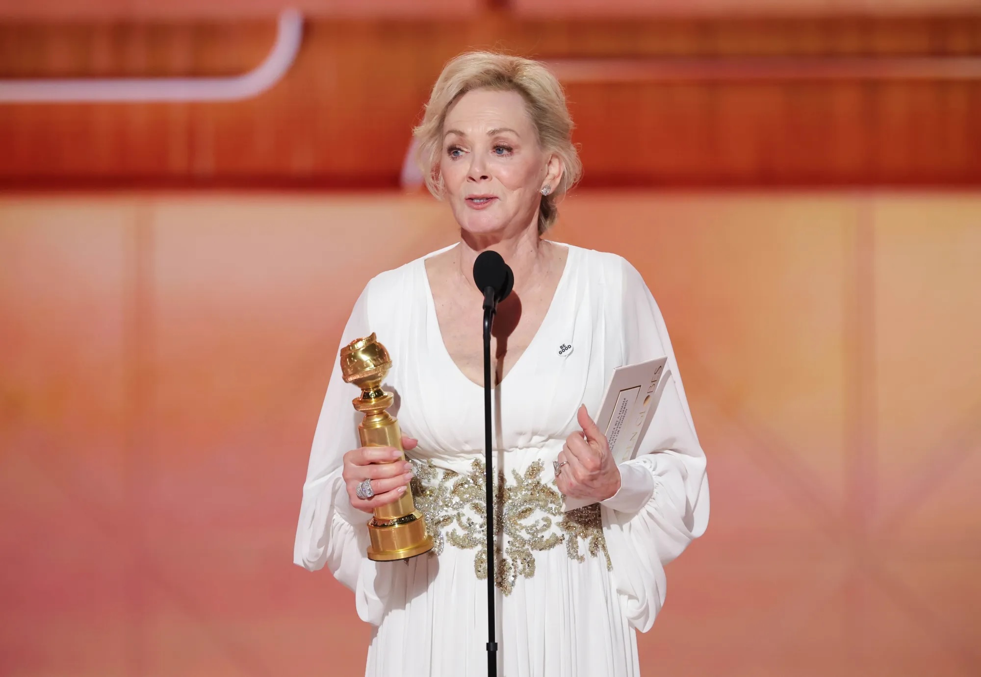 Jean Smart Hacks Golden Globes
