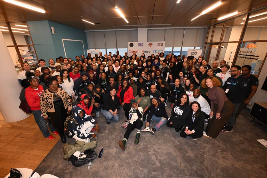 A group of people posing for a photo
AI-generated content may be incorrect.