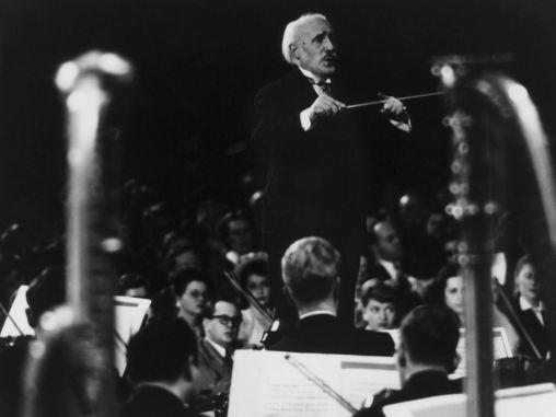 Toscanini leads the NBC Symphony Orchestra